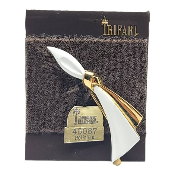 Trifari White Enamel Mid Century Abstract Scarf Ribbon Brooch New Old Stock - Picture 1 of 4
